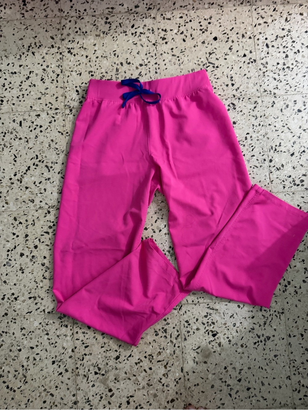 FIGS SCRUB MEDIUM WOMEN